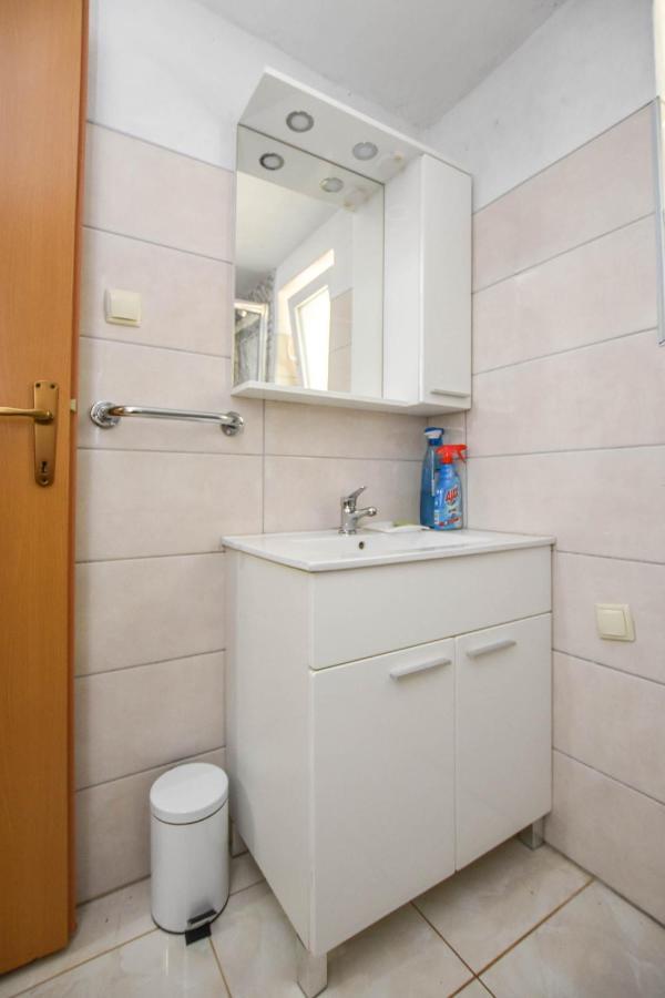 House Oliva Villa Tkon Buitenkant foto